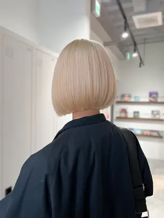 ショート カラー 渡邊 百咲のヘアスタイル