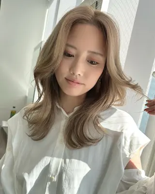 セミロング カラー 黒田 真美のヘアスタイル