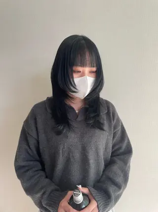 セミロング カラー moe🥣ﾚｲﾔｰ ｶｯﾄ/透明感ｶﾗｰのヘアスタイル