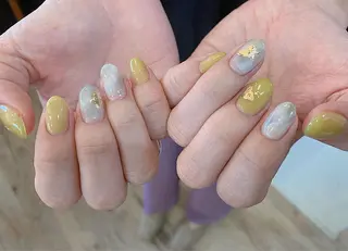 ショート カラー ネイル マツエク・マツパ illum hicariのネイルデザイン