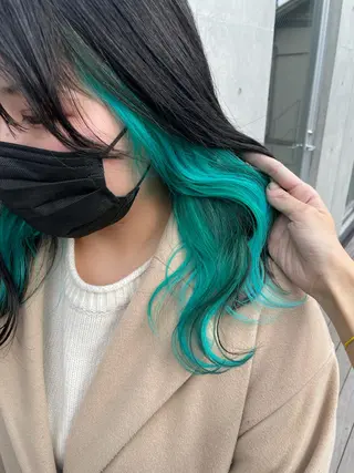 ミディアム カラー インナーカラー 推し ブリーチ  髪質改善のヘアスタイル