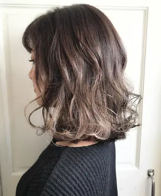 ミディアム カラー ショート✨ボブ✨代表 新田見美仁のヘアスタイル