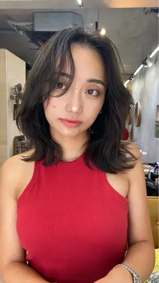 ミディアム 南堀江レイヤーカット MIKU🍒のヘアスタイル