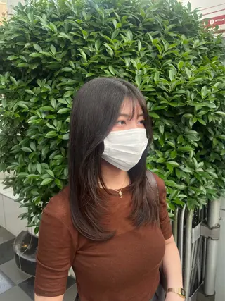 セミロング 韓国レイヤー ☁️🫧森ハリス誠一のヘアスタイル