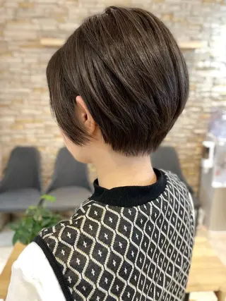 ショート 艶髪／透け感カラー ／ＲＹＯのヘアスタイル