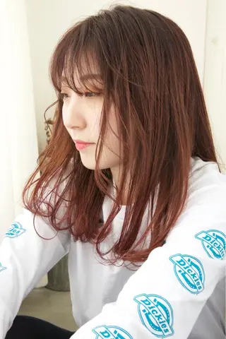 ミディアム カラー fio マナミのヘアスタイル