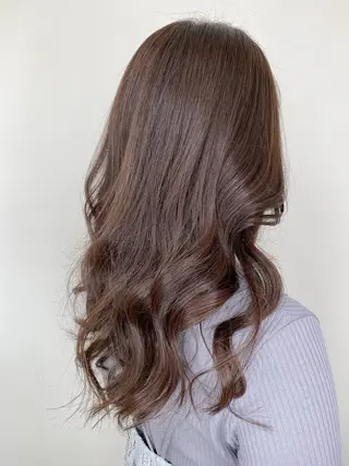 セミロング カラー 【透明感、艶髪】西村 有司のヘアスタイル