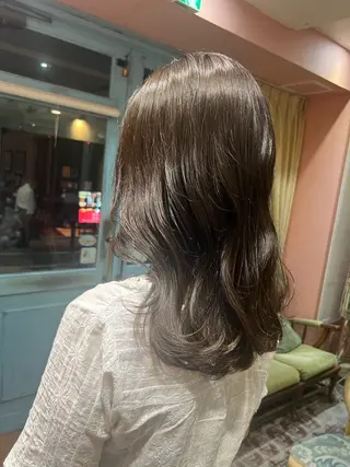 セミロング カラー PON　ハイトーン ショートカット心斎橋のヘアスタイル
