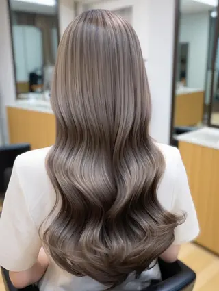 ショート カラー 表参道/さあ や/大人ナチュラルのヘアスタイル