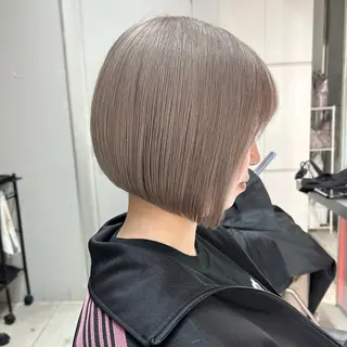ショート カラー ボブ×艶髪｜ 艶カラー🩶石橋怜大のヘアスタイル