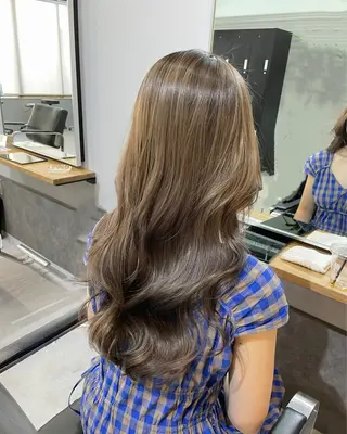 ロング カラー ミルクティーベージュ ❤︎レイヤー　MIAのヘアスタイル