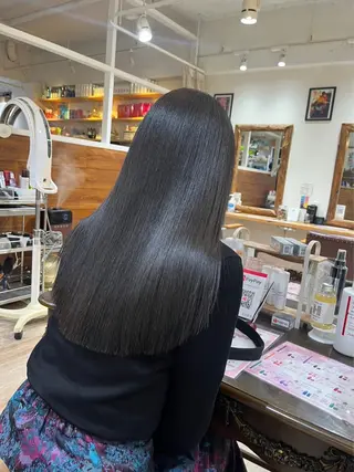 ロング コトミ【メンズ】 【曲がる縮毛矯正】のヘアスタイル