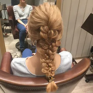 ロング ヘアアレンジ 鈴木 麻希のヘアスタイル