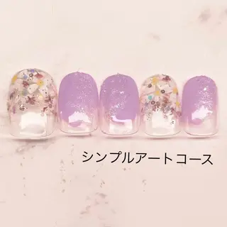 ミディアム ネイルサロン Bliss（ブリス）のネイルデザイン