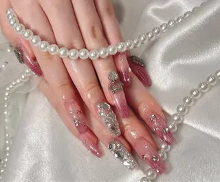 ネイル bijou nails　蓮のネイルデザイン