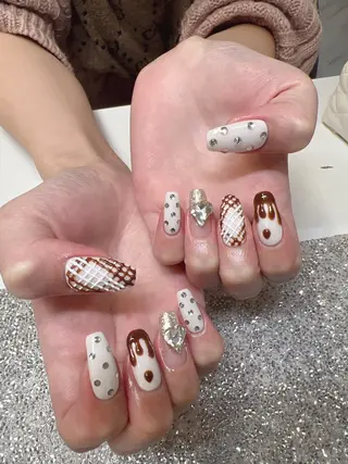 ネイル ガレンドウ 白澤 愛子のネイルデザイン