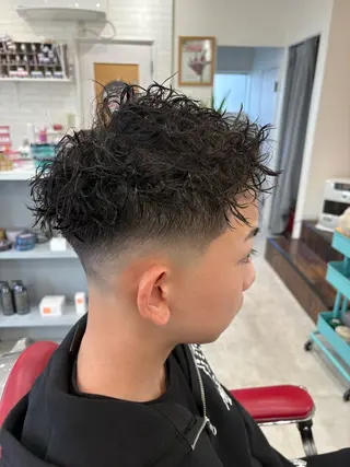 ショート パーマ メンズ 本間 颯太のヘアスタイル