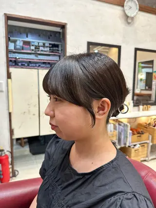 ミディアム 渡辺 りずのヘアスタイル