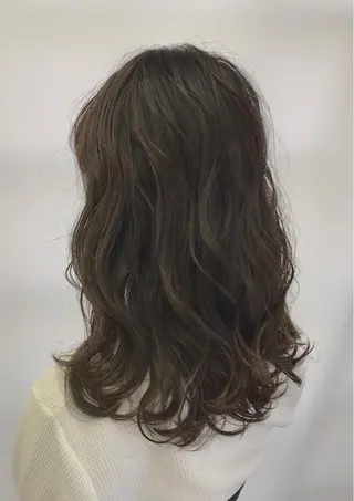 セミロング カラー lani ブリーチ /ダブルカラーのヘアスタイル