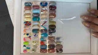 ネイル 長谷川 奈緒美のネイルデザイン