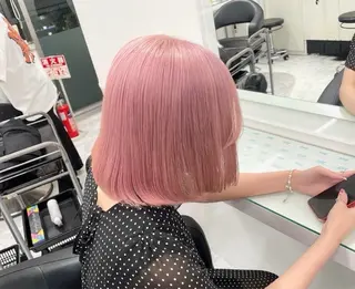 ミディアム カラー ヘアアレンジ 🫧モテる💗ダメー ジレスハイトーン🫧のヘアスタイル