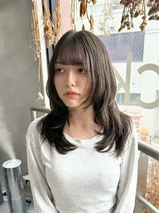 セミロング ウルフ レイヤー パーマ🪐MANAのヘアスタイル