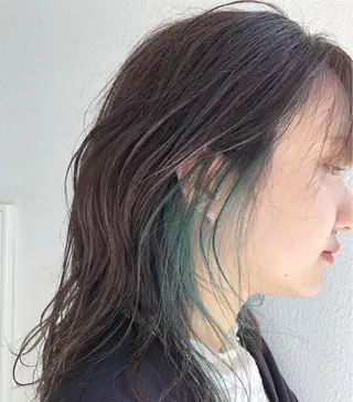 セミロング カラー くまがい みゆ【edge.】のヘアスタイル
