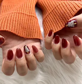 ミディアム Bonheur 【ボヌール】のネイルデザイン