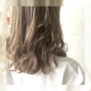 セミロング カラー 丸みショートボブ/ タッセルボブ 吉野のヘアスタイル