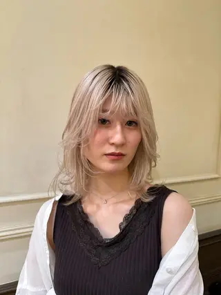 ミディアム 齊藤政太 顔周り カット 透明感カラーのヘアスタイル