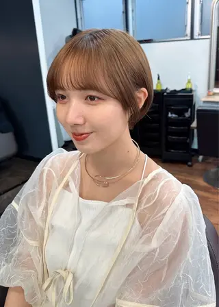 ショート カラー 大人可愛いレイヤー 大田のヘアスタイル