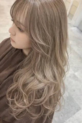 カラー 美髪矯正/髪質改善 /透明感ある艶カラーのヘアスタイル