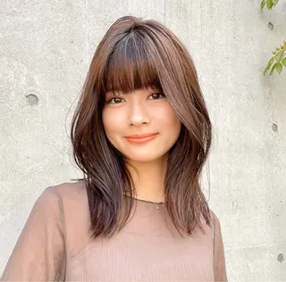 ミディアム カラー 内野 龍海 / レイヤーカットのヘアスタイル