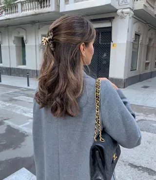 ミディアム カラー ヘアアレンジ Yoshida Yuriのヘアスタイル