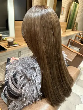 ロング カラー 長谷川 幸帆のヘアスタイル
