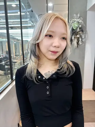 ミディアム カラー ♥️ブリーチ/ボブ/ レイヤー♥️maiのヘアスタイル