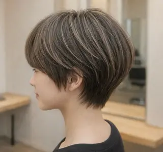 ショート 🥀赤み消し 透明感🥀ユイキのヘアスタイル