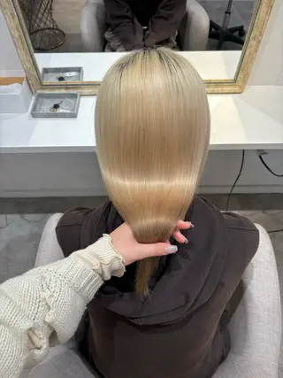 ロング カラー Megu/ベージュ/ 透明感カラーのヘアスタイル