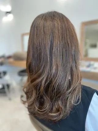 ロング カラー やまこし 美裕樹のヘアスタイル