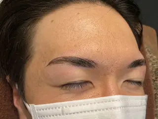 メンズ アイブロウ メンズ美容専門店 NEW FACEの眉毛・アイブロウイメージ
