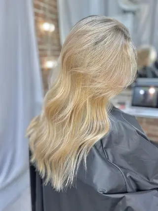 ロング カラー レイヤー/ブリーチ HIKARU ♡のヘアスタイル