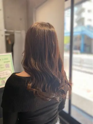 ロング カラー 根本 真奈のヘアスタイル