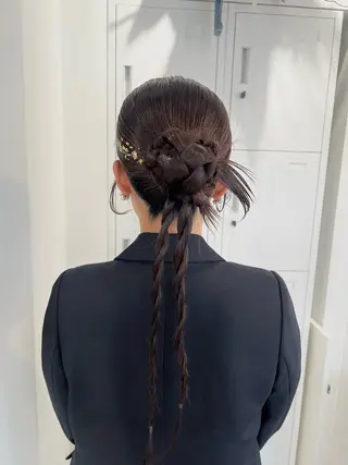 ロング ヘアアレンジ 黒阪 なみのヘアスタイル
