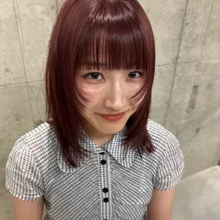 ミディアム 瑠己杏 :ボブ/ ハイトーンワンカラーのヘアスタイル