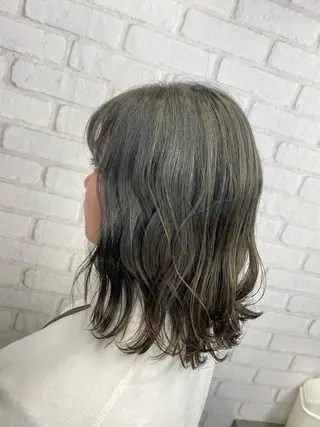 ショート カラー ブリーチカラー🫧 森　凪沙のヘアスタイル