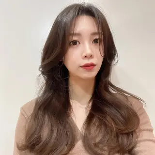 ロング パーソナルカラー lapiax阿部のヘアスタイル