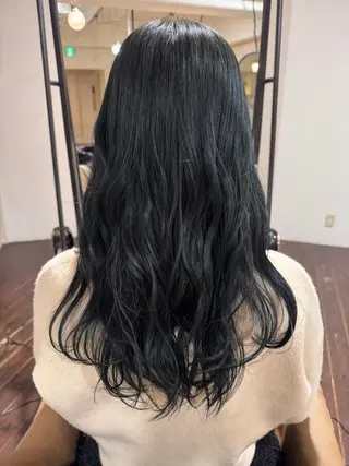 カラー 菰田 愛輝のヘアスタイル