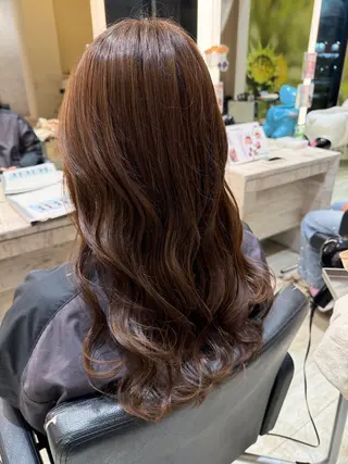 セミロング NYNY四條畷 嶌野衣純のヘアスタイル