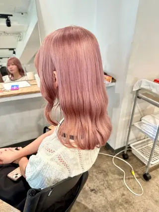 ミディアム カラー ✨艶ブリーチカラー ✨四ノ宮裕己のヘアスタイル