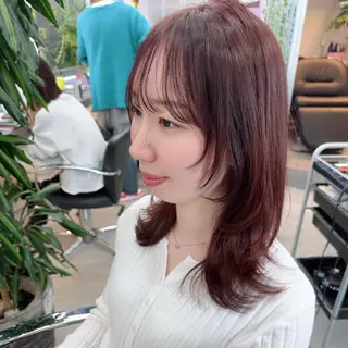 ミディアム カラー 岡野 静華のヘアスタイル